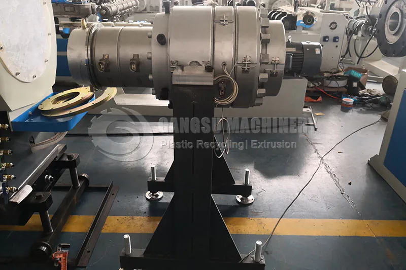 Extrusion Mold